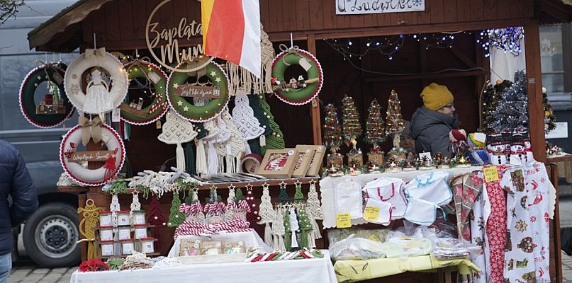 Magia Świąt wraca na Rynek! Rusza 18. Jarmark św. Mikołaja - 99303