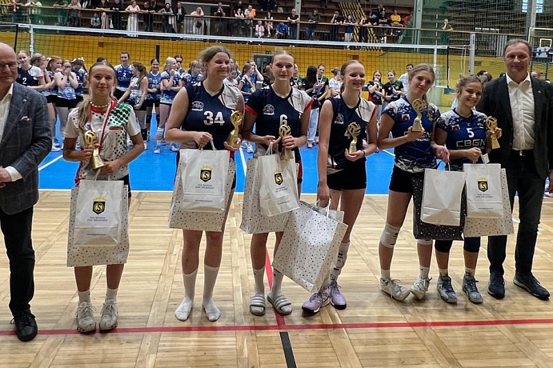 Drugi dzień Ogólnopolskiego Turnieju Piłki Siatkowej na KS Stal Grudziądz