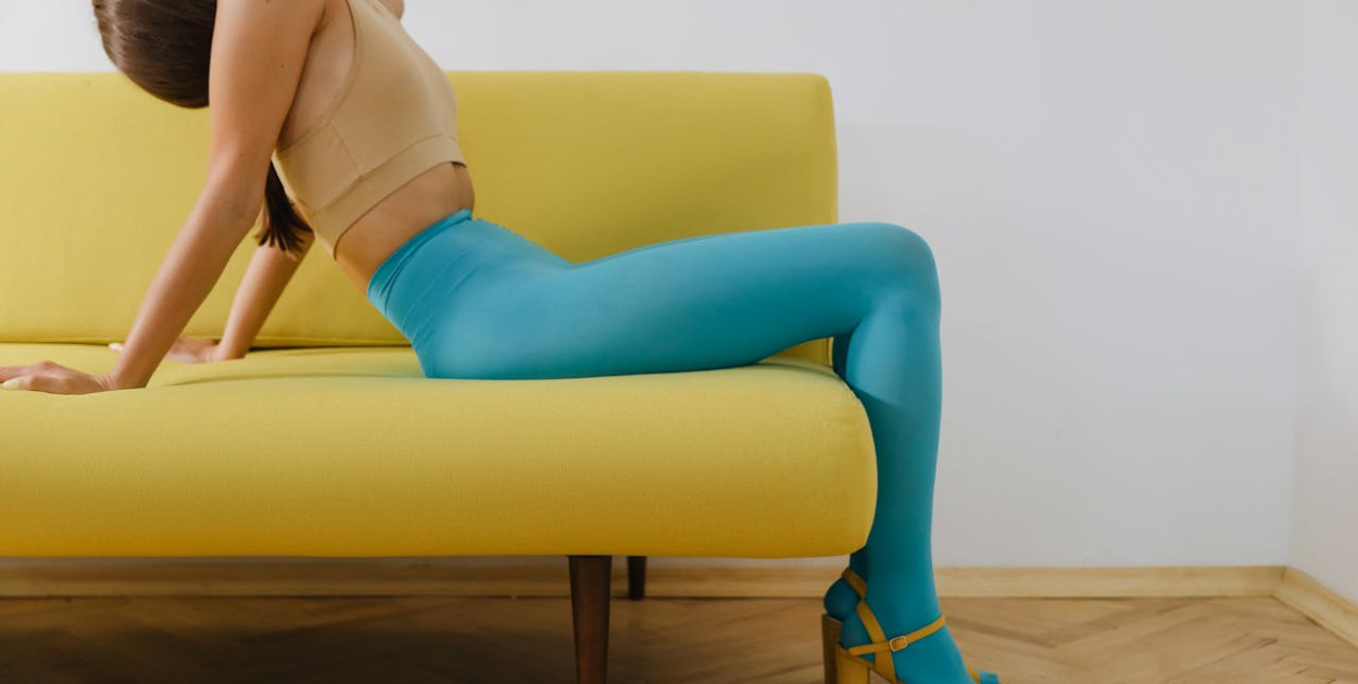 Rodzaje rajstop – przewodnik po denierach, wzorach i fasonach