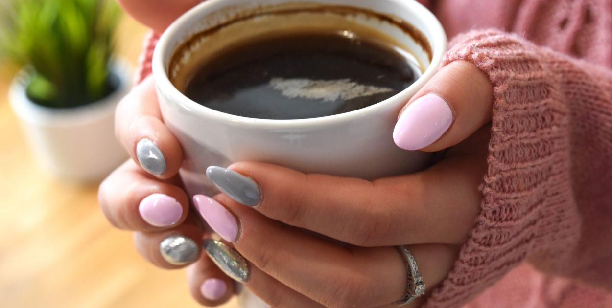 Badania: kawa z kofeiną zmniejsza ryzyko demencji