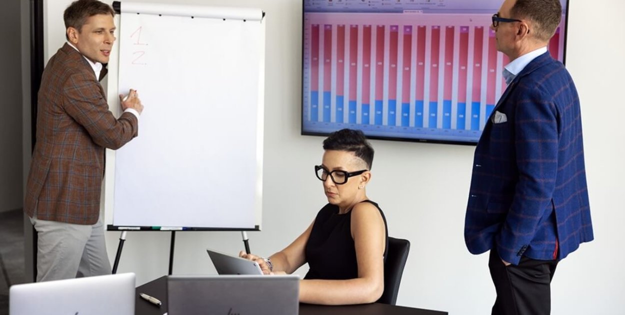 HR&Payroll bez chaosu — jak usprawnić kadry i płace w dynamicznie rosnącej firmie?