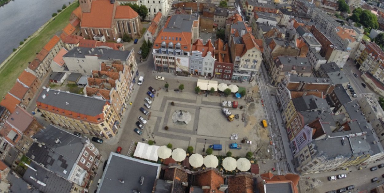 Zmiany w organizacji ruchu na Starówce. Rynek zamknięty dla samochodów